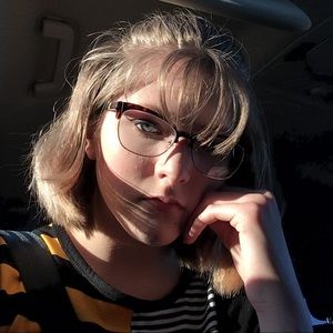 Meet your Posher, Olivia